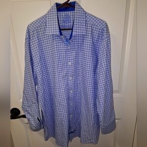 An English Laundry men's long sleeve button-down in a size 17.5. Pre-loved